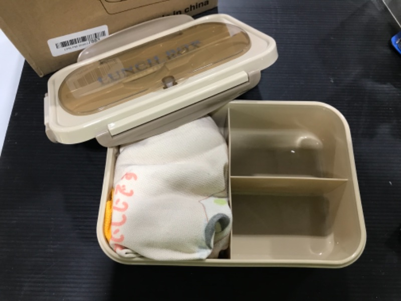Photo 2 of Airtight, leakproof lunchbox with carrying bag