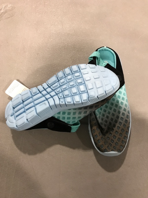 Photo 2 of [Size 6.5] Women's Water Shoes- Teal