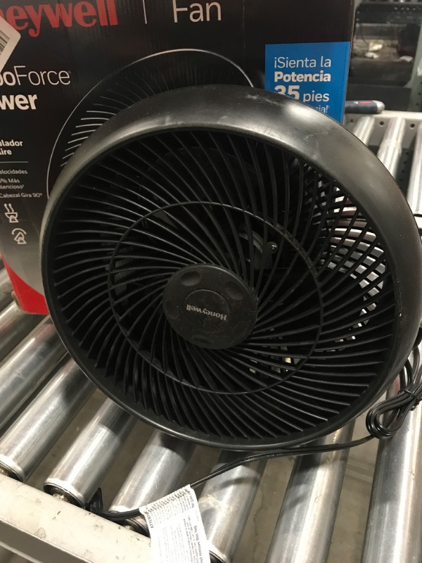 Photo 2 of 12 in. 3 Speed Whole Room Circulator Floor Fan