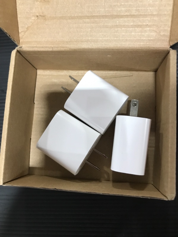 Photo 2 of [3 Pack] USB C Wall Charger, iPhone Fast Charger Block 20W PD Power Adapter Compatible with iPhone 14/14 Pro/14 Pro Max/14 Plus/13/12/11, iPad Pro, Google Pixel 5/4/3, Samsung Galaxy S20 S10 and More