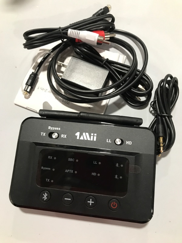 Photo 1 of 1Mii B03 Long Range Wireless 2-in-1 Audio Transmitter and Receiver
