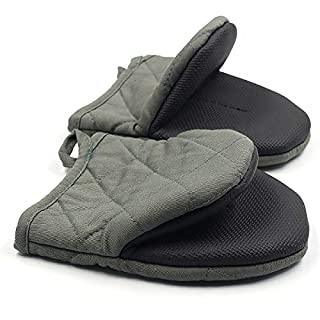 Photo 1 of 1 Pair Short Oven Mitts, Heat Resistant Silicone Kitchen Mini Oven Mitts for 500 Degrees, Non-Slip Grip Surfaces and Hanging Loop Gloves, Baking Grilling Barbecue Microwave Machine Washable (Gray) (B08QRVMLJ7)
