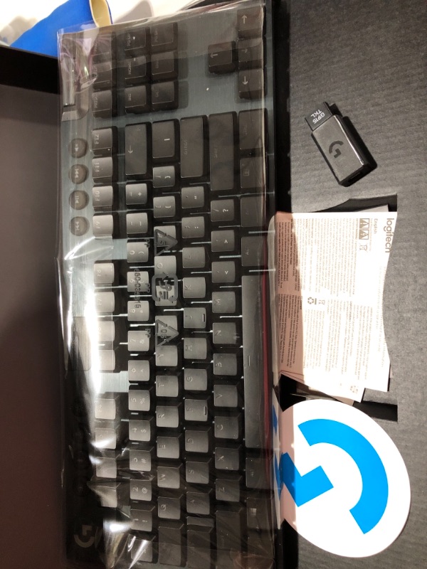 Photo 1 of Logitech G915 TKL KEYBOARD 