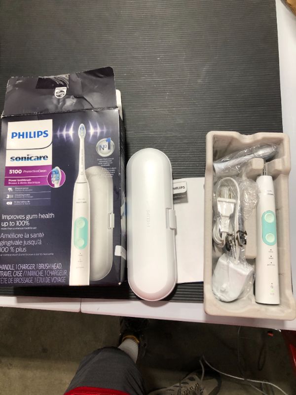 Photo 3 of Philips Sonicare ProtectiveClean 5100 Gum Health, Rechargeable electric toothbrush with pressure sensor, White Mint