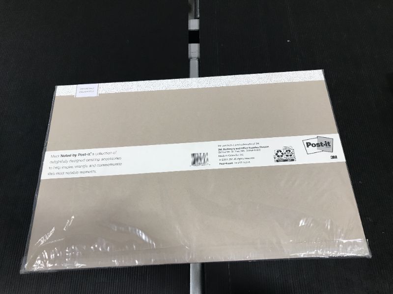 Photo 1 of Undated Post-it Desk Calendar Pad White  **-Calendar Has 30 Sheets/Pad-**  (Overall): 22 Inches (L), 22.0 Inches (W)
