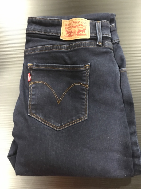 Photo 2 of [Size 12] Levi's Women's Classic Mid Rise Skinny Jean