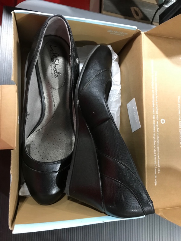 Photo 2 of [Size 9] LifeStride Dreams Women's Dress Wedges [Black]