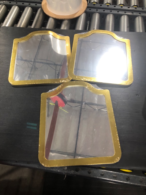 Photo 1 of 3 pack of 12x10 rectangular mirrors 