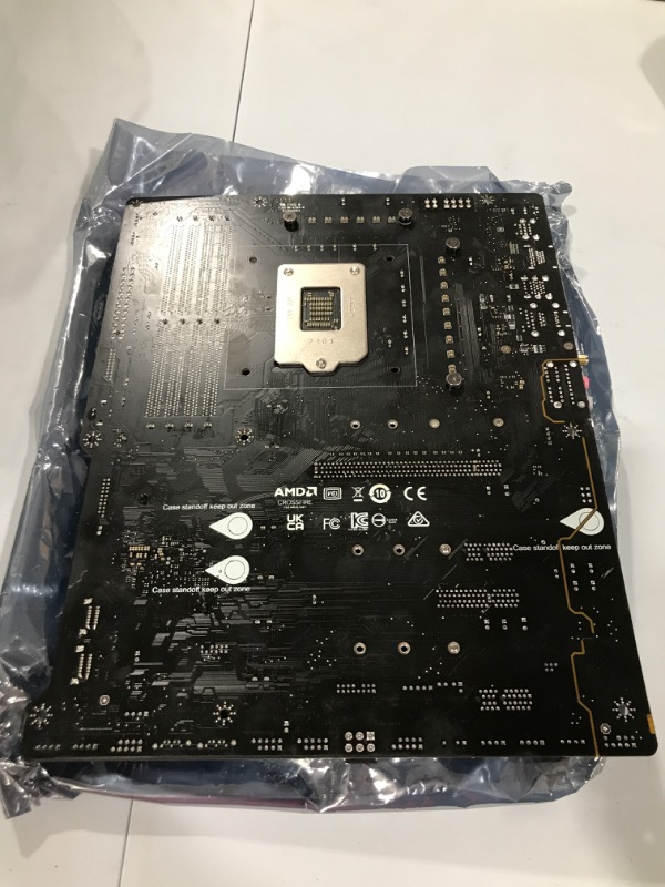 Photo 2 of MSI Z590 PRO WiFi ProSeries Motherboard (ATX, 11th/10th Gen Intel Core, LGA 1200 Socket, DDR4, PCIe 4, M.2 Slots, USB 3.2 Gen 2, 2.5G LAN, DP/HDMI, Wi-Fi 6E)
