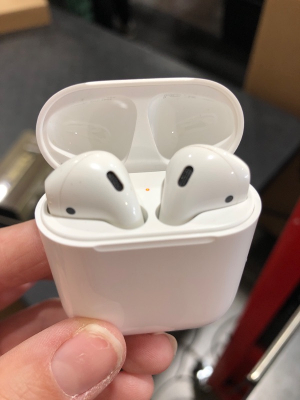 Photo 2 of Apple AirPods (2nd Generation) 