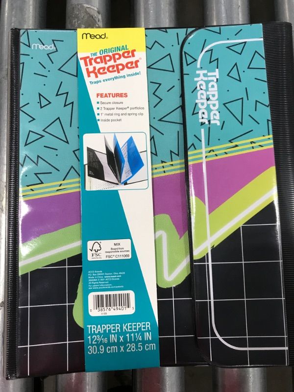 Photo 2 of Mead 1" Round Ring Trapper Keeper Binder Funky
