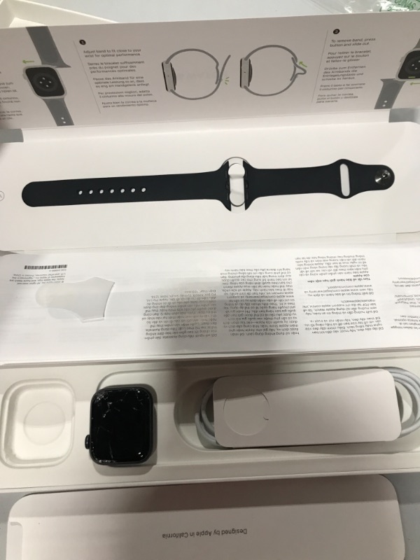 Photo 2 of Apple Watch SE (1st Generation GPS) 40mm Space Gray Aluminum Case with Sport Band - Space Gray
