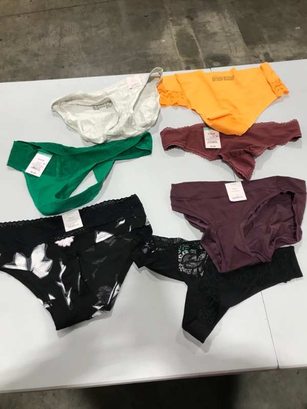 Photo 1 of 7 PAIRS OF S WOMENS UNDERWEAR 