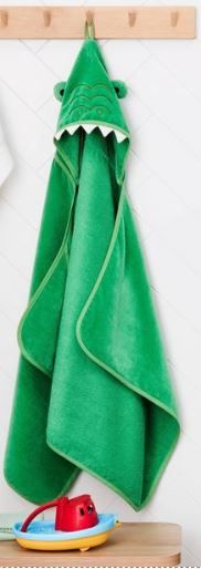 Photo 1 of Alligator Hooded Bath Towel Green - Pillowfort