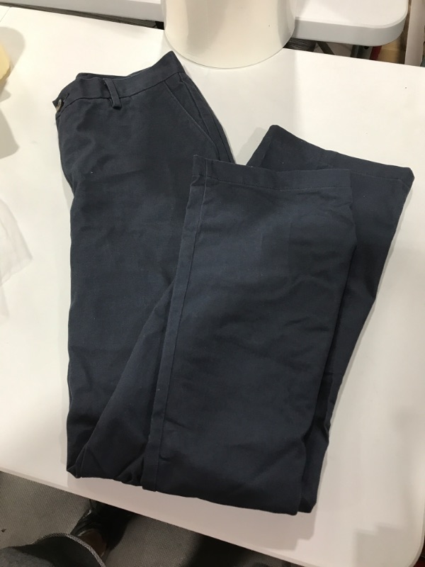 Photo 1 of Amazon Essentials Men's Classic-fit Wrinkle-Resistant Flat-Front Chino Pant - 30 x  32