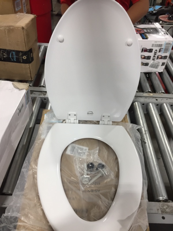 Photo 2 of BEMIS 1500EC 390 Toilet Seat with Easy Clean and Change Hinges