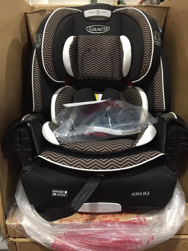 Photo 3 of Graco 4ever DLX 4-in-1 Convertible Car Seat - Zagg