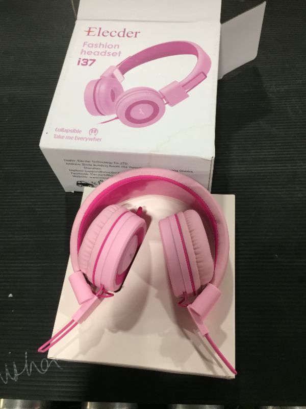 Photo 3 of Elecder i37 Kids Headphones Children Girls Boys Teens Foldable Adjustable On Ear Headphones 3.5mm Jack Compatible Cellphones Computer MP3/4 Kindle School Tablet Rose/Pink