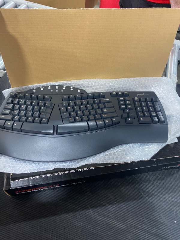 Photo 3 of Perixx Periboard-612 Wireless Ergonomic Split Keyboard with Dual Mode 2.4G and Bluetooth Feature