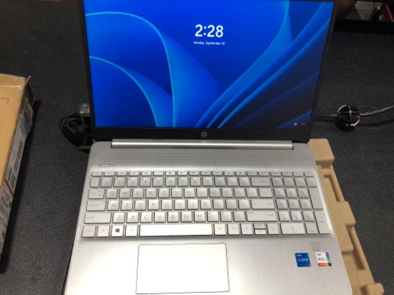 Photo 1 of HP - 15.6" Laptop Intel Core i5 - 256GB SSD - 8GB Memory - Natural Silver
