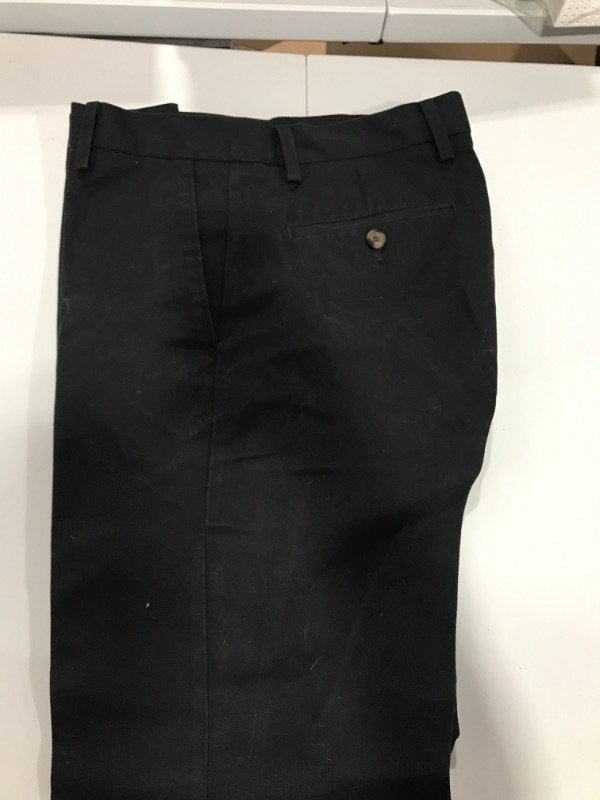 Photo 2 of Amazon Essentials Men's Slim-fit Wrinkle-Resistant Flat-Front Chino Pant  size 33x30