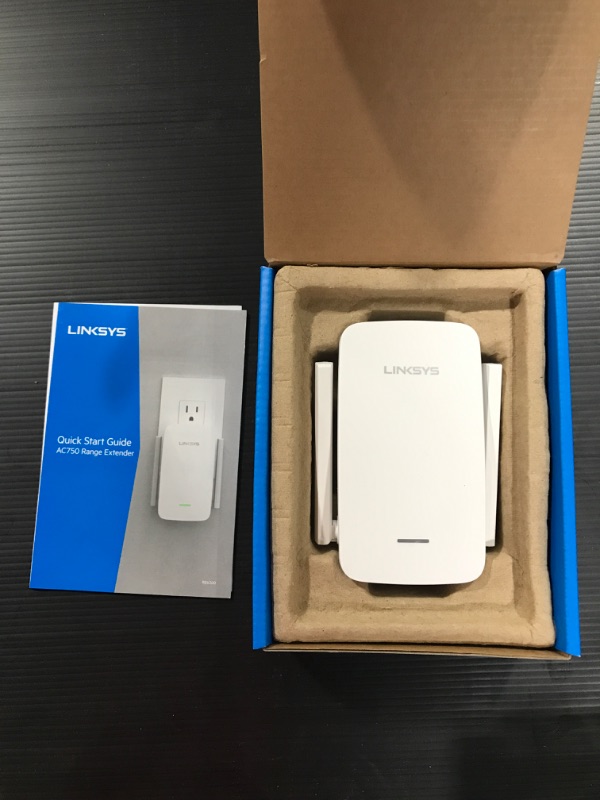 Photo 2 of Linksys RE6300 AC750 Boost Dual-Band Wi-Fi Gigabit Range Extender / Repeater