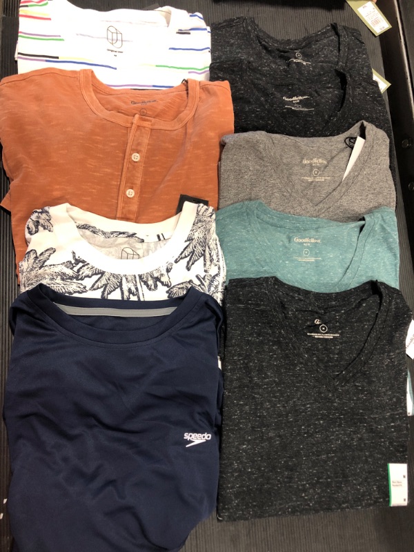 Photo 1 of (9 PACK) MENS CLOTHES BUNDLE MEDIUM