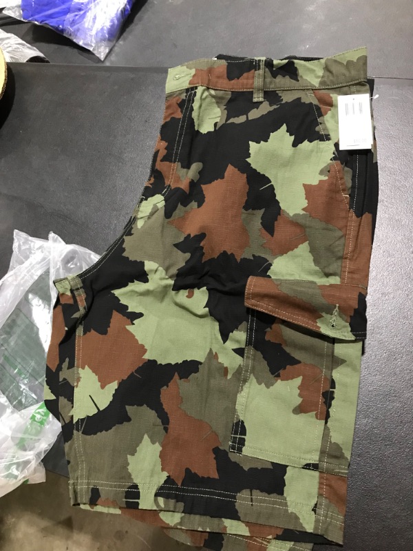 Photo 2 of  (Size 38M)HJWWIN Mens Camo Cargo Shorts Relaxed Fit Cotton Camouflage Army Shorts with Multi Pockets