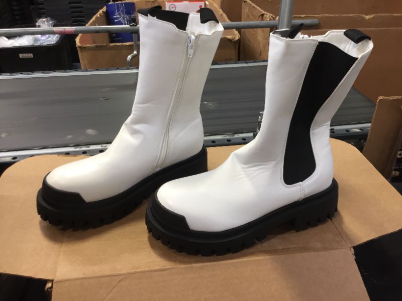 Photo 1 of DV Dolce Vita Brody Boot size 8, white
