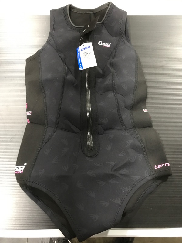 Photo 2 of [Size M] Cressi 2 mm Short Neoprene Wetsuit for Swimming [Black]