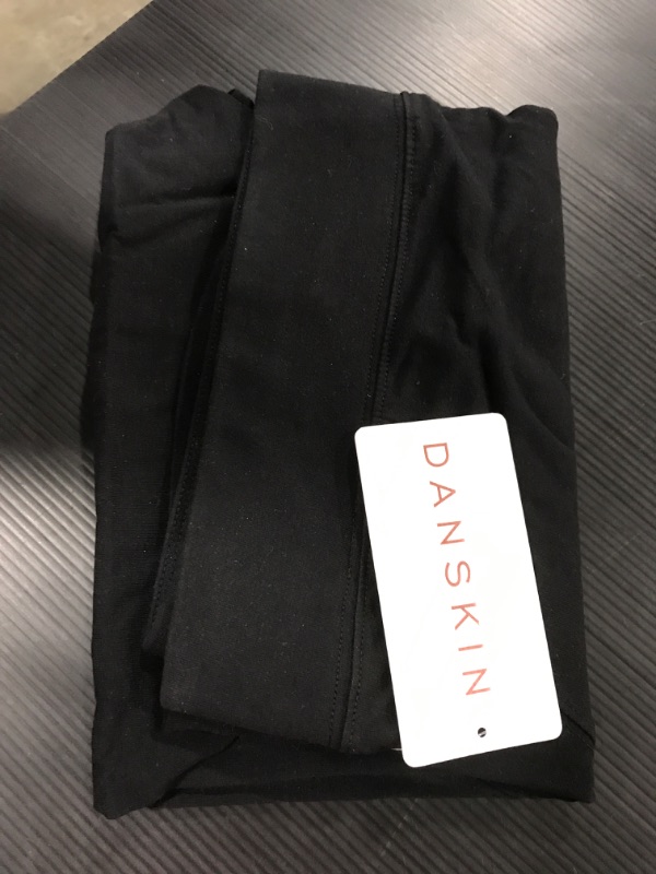 Photo 2 of [Size 3XL] Danskin Women's Capri Legging [Black]