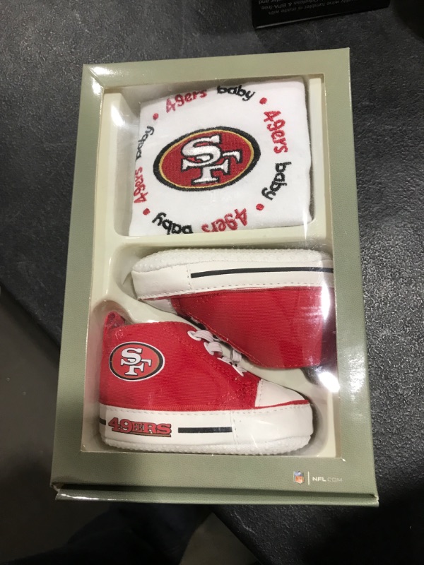 Photo 2 of Baby Fanatic MasterPieces Gift Set 2-Piece - San Francisco 49ers 2-pc Gift Set