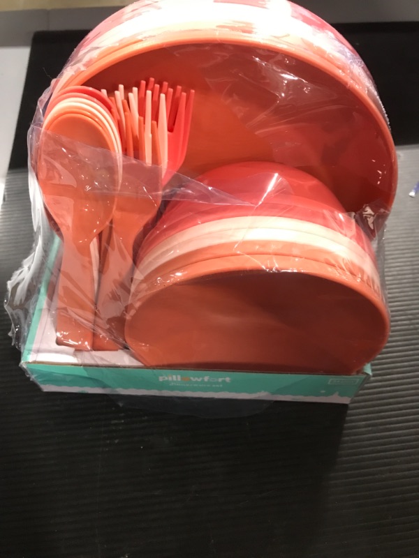 Photo 2 of 24pc Plastic Dinnerware Serving Set