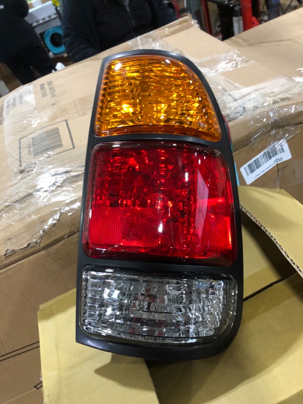 Photo 1 of 00-06 TOYOTA TAIL LIGHTS
