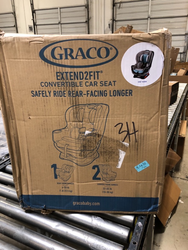 Photo 2 of Graco Extend2Fit Convertible Car Seat, Ride Rear Facing Longer with Extend2Fit, Spire 2-in-1 Spire(FACTORY SEALED)