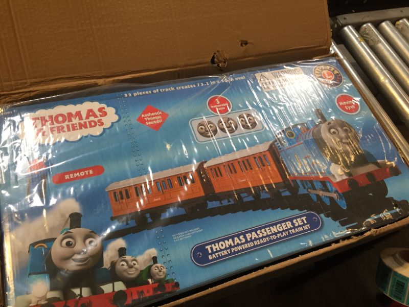 Photo 2 of Lionel Thomas & Friends Ready-to-Play Set, Battery-powered Model Train Set with Remote
