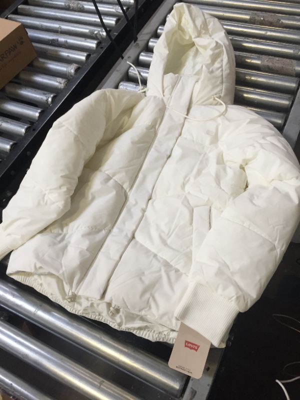 Photo 2 of Levi's Women's Cloud Quilted Puffer Jacket Size Small Cream