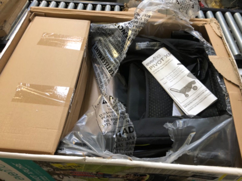 Photo 1 of Evenflo Pivot Xplore All-Terrain Stroller Wagon
