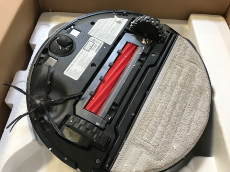 Photo 1 of Roborock S7MaxV Ultra Robot Vacuum and Sonic Mop

