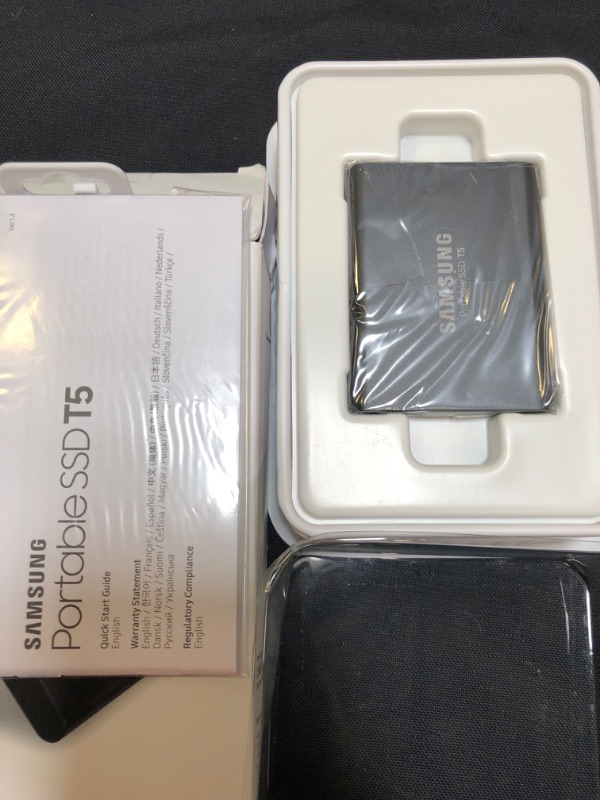 Photo 4 of SAMSUNG T5 Portable SSD 2TB - Up to 540MB/s - USB 3.1 External Solid State Drive, Black (MU-PA2T0B/AM)
