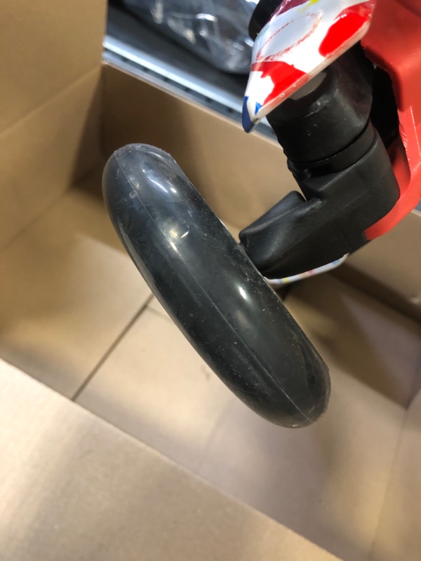Photo 4 of AMZCARS SCOOTER - WHEELS DON'T LIGHT UP - DAMAGE : WHEELS ARE DIRTY