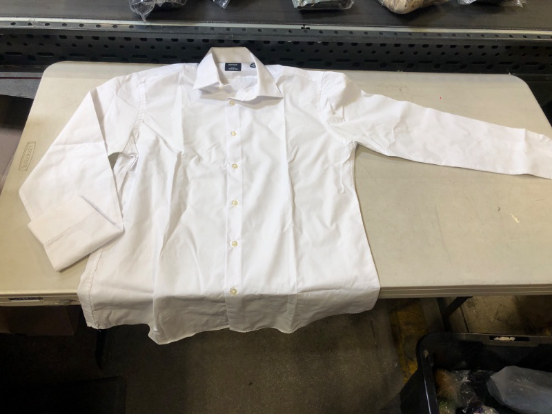 Photo 1 of ARROW - MENS WHITE BUTTONED UP COLLARD LONG SLEEVE - M