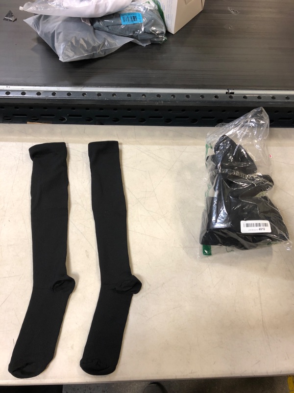 Photo 1 of 6PK - BLACK HIGH KNEE SOCKS - SIZE sml