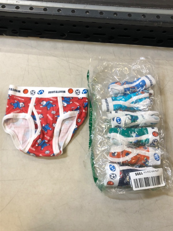 Photo 1 of 7CT - BOYS FRUIT OF THE LOOM UNDERWEAR - 4T