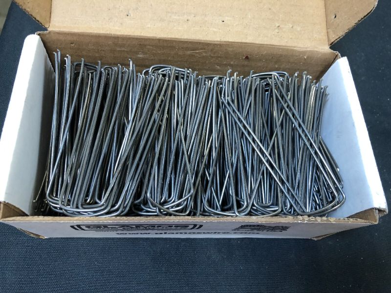 Photo 2 of 500 pack 4" Yard & Garden Landscape Silver Galvanized Steel Staples MADE in USA
