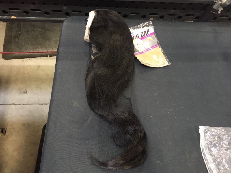 Photo 1 of women's wig 20" black 