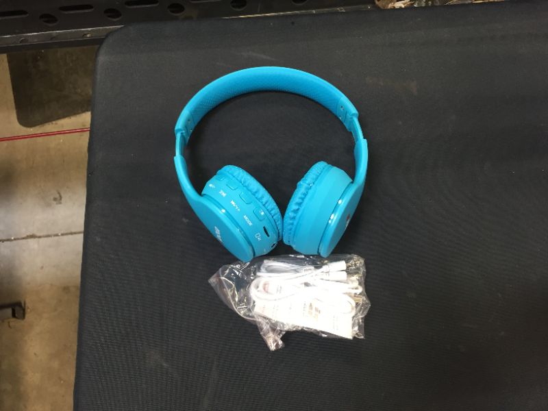 Photo 1 of Midola Headphones Bluetooth Wireless Kids Volume Limit 85dB /110dB Over Ear Foldable Noise Protection Headset AUX 3.5mm Cord Mic for Children Boy Girl Travel School Phone Pad Tablet PC Blue
