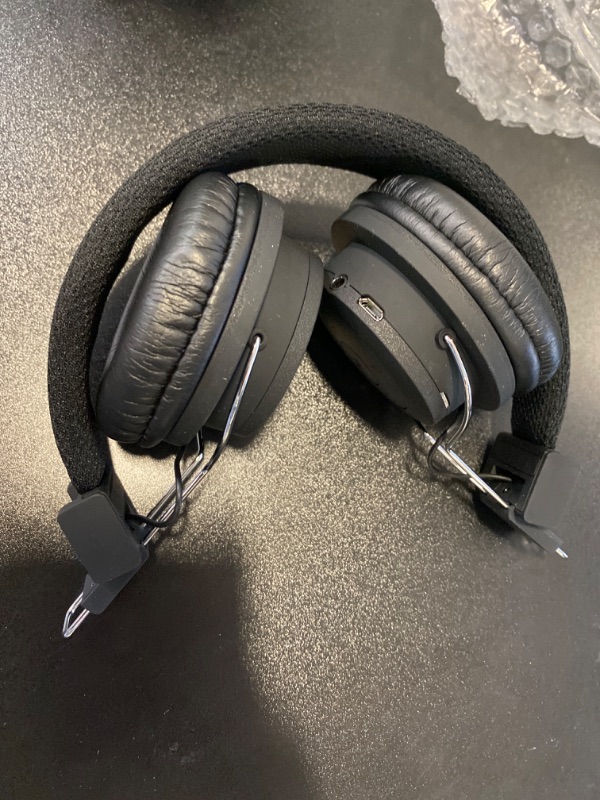 Photo 2 of Leadscom Headphones NEW 