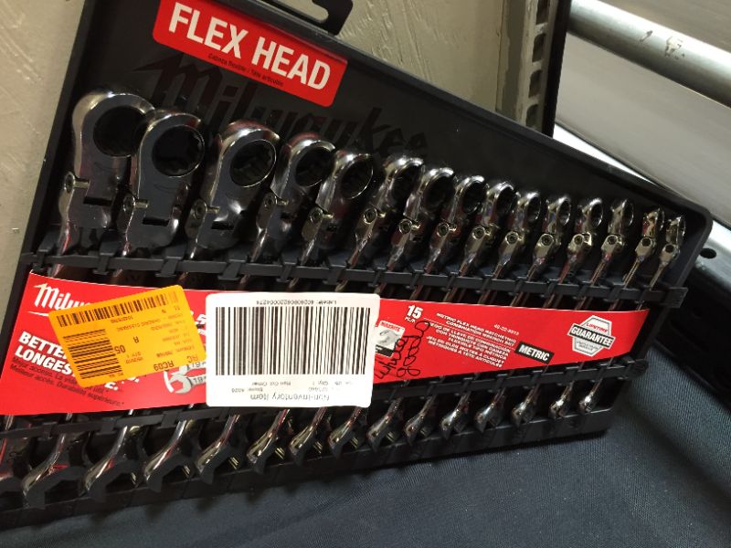 Photo 2 of 144-Position Flex-Head Ratcheting Combination Wrench Set Metric (15-Piece)
