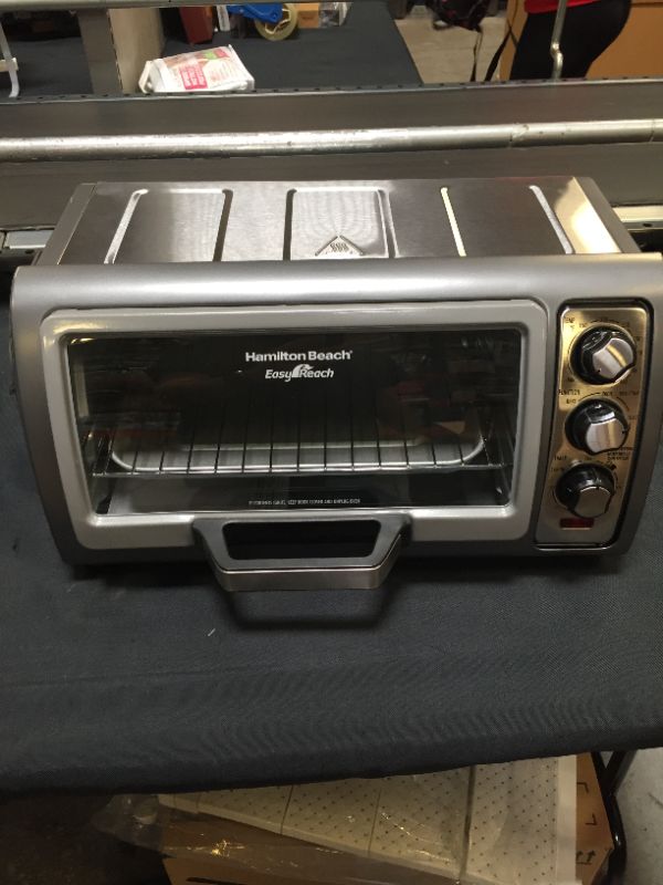 Photo 2 of Hamilton Beach 31323 Sure-Crisp Air Fry Toaster Oven, 6 Slice Capacity, Stainless Steel
